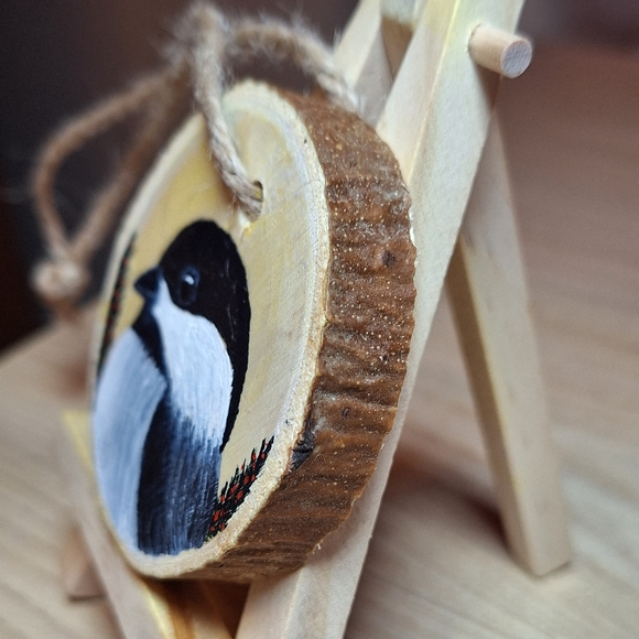 "Black-capped Chickadee" Hand-painted Wall Hanging/Ornament (NWOT) - Picture 6 of 10